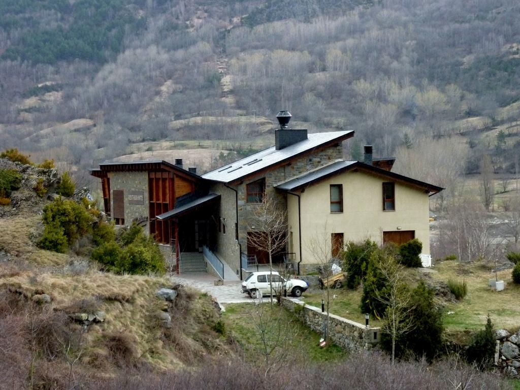 La Llardana Guest House Benasque Exterior photo