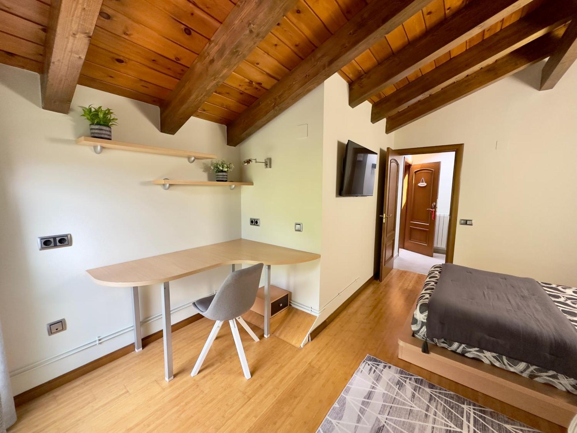 La Llardana Guest House Benasque Exterior photo